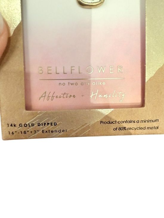 NWT Bellissima Bellflower 14k Gold Dipped Pressed Flower Resin Pendant Necklace - Picture 5 of 5